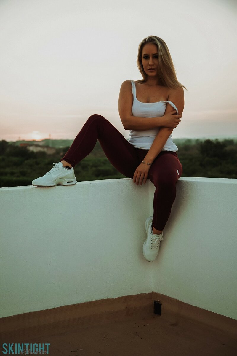 Фаина, 29